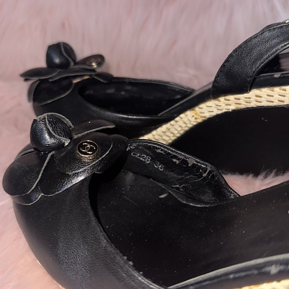 Designer size 36 wedges - Picture 4 of 6